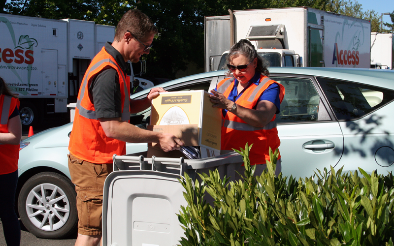 Picture of Oregon State CU shred day event